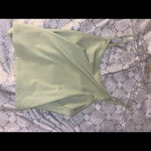 Green Crop tank Size: Medium Color: Light Green